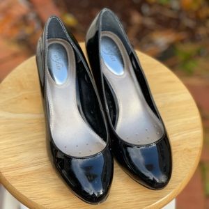 Alfani black pumps